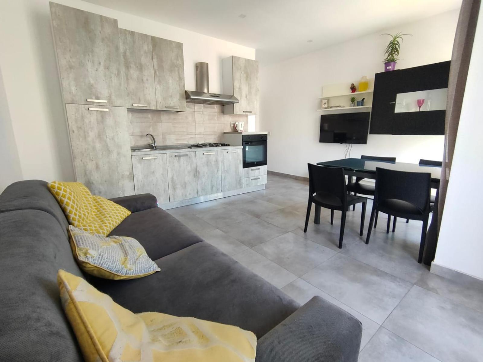 Cosy Seaside Apt, 200M From The Seafront Gzira Esterno foto